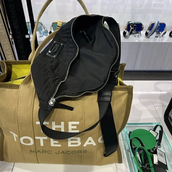 ★★Original Wrapping★★ Marc Jacobs UNISEX NYLON LOGO BELT BAG 4S4HBB001H02 - Picture 8 of 9